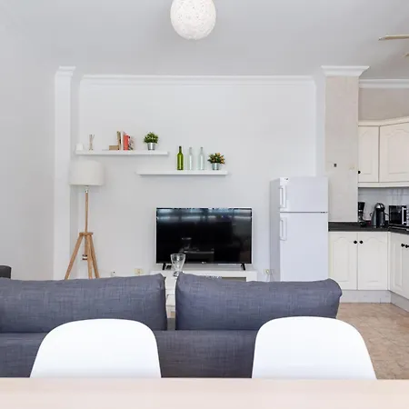 Almar Sagasta Appartement *